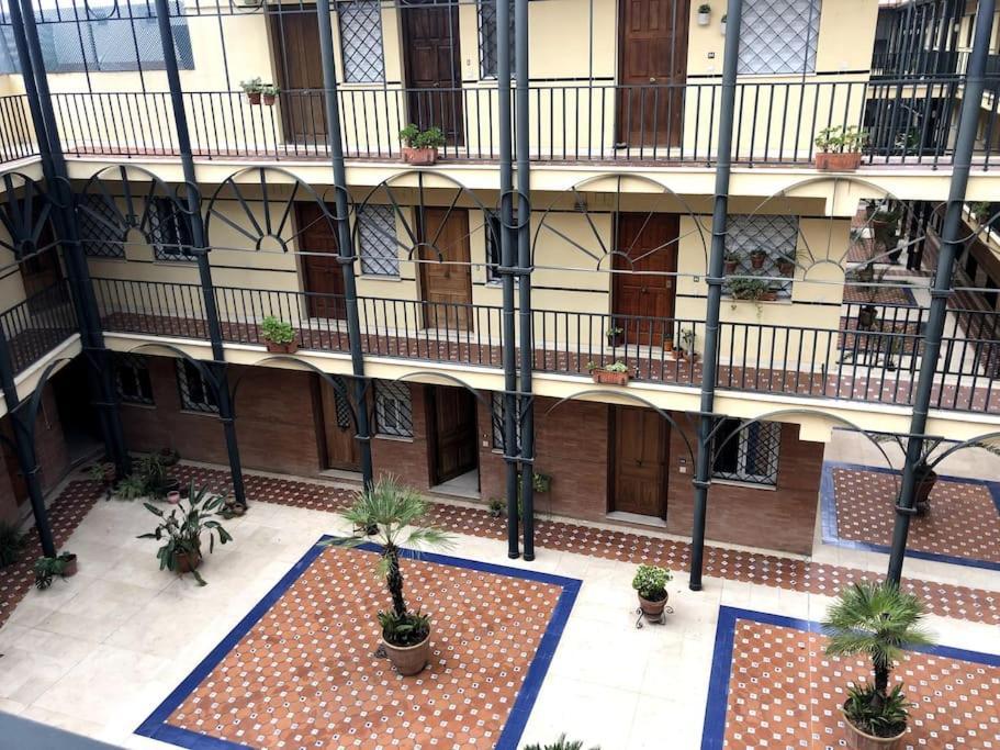En Patio Sevillano Alameda-Isla Magica 外观 照片
